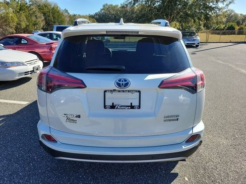 Used 2018 Toyota RAV4 Limited image 11