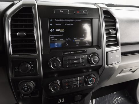 Used 2019 Ford F150 XLT w/ Equipment Group 302A Luxury image 19