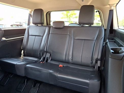 Used 2024 Ford Expedition Max XLT AWD/4WD image 11