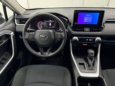 Used 2025 Toyota RAV4 LE FWD image 31