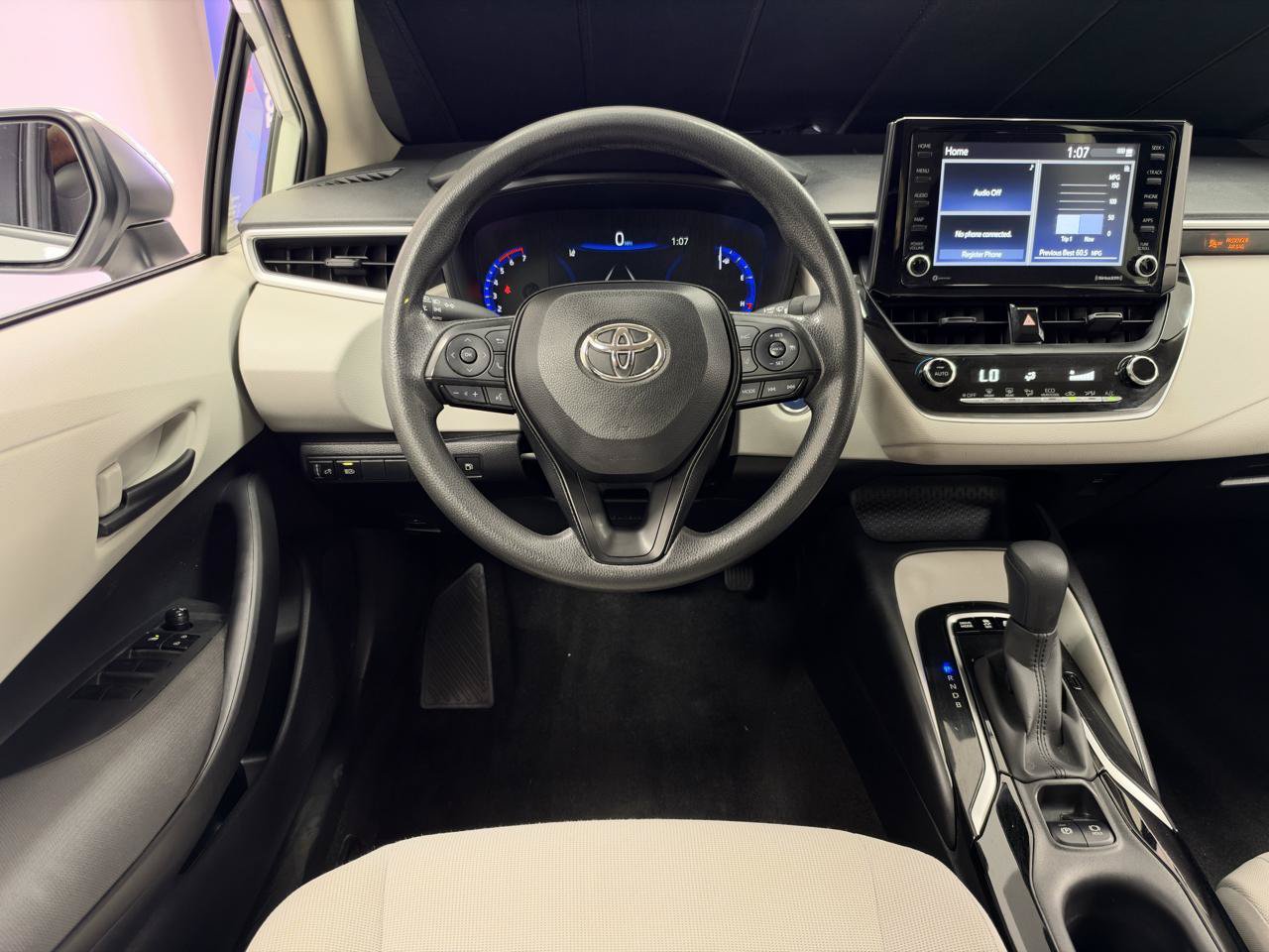 Used 2022 Toyota Corolla LE FWD image 27