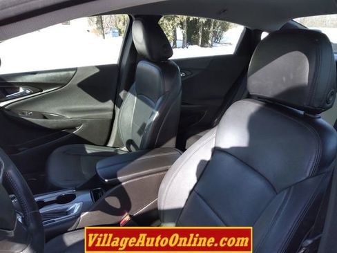 Used 2016 Chevrolet Malibu LT w/ Driver Confidence Package image 9