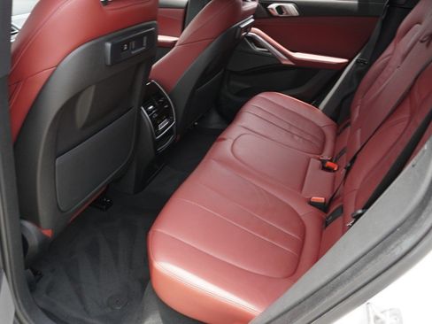 Used 2022 BMW X6 xDrive40i w/ M Sport Package AWD/4WD image 31
