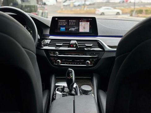 Used 2019 BMW 530i xDrive w/ M Sport Package image 29