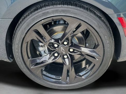 Used 2023 Chevrolet Camaro LT RWD image 11