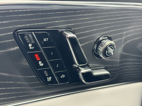 New 2025 Cadillac Lyriq Sport image 30