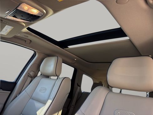 Used 2020 Jeep Grand Cherokee Overland image 21