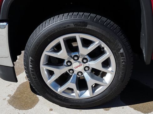 Used 2018 GMC Sierra 1500 SLT AWD/4WD image 11