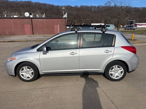 Used 2010 Nissan Versa 1.8 S image 8