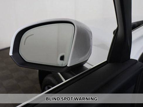 Used 2023 Volvo XC40 B5 Plus w/ Protection Package Premier AWD/4WD image 7