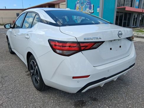 Used 2025 Nissan Sentra SV FWD image 5