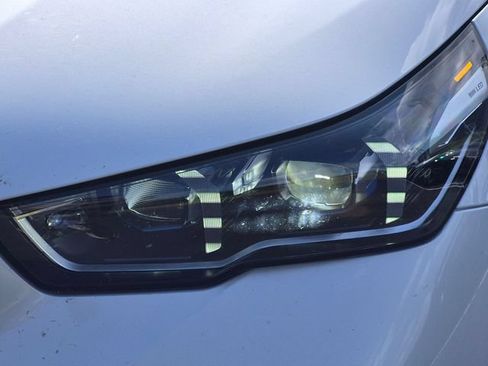 Used 2024 BMW i5 eDrive40i w/ M Sport Package RWD image 9