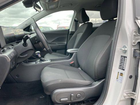 Used 2024 Hyundai Kona SEL image 7