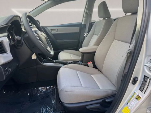 Used 2016 Toyota Corolla LE image 9