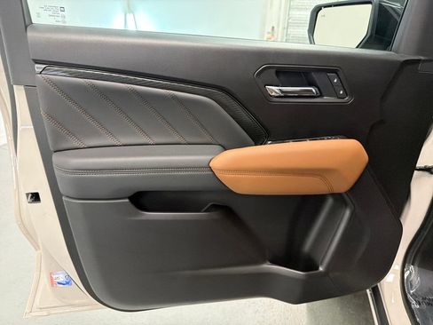 New 2026 GMC Canyon AT4 w/ Technology Plus Package AWD/4WD image 11