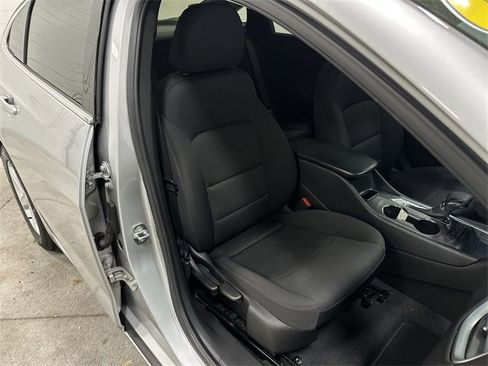 Used 2021 Chevrolet Malibu LS image 25