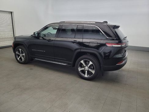 Used 2022 Jeep Grand Cherokee Limited 4xe w/ Luxury Tech Group II AWD/4WD image 3