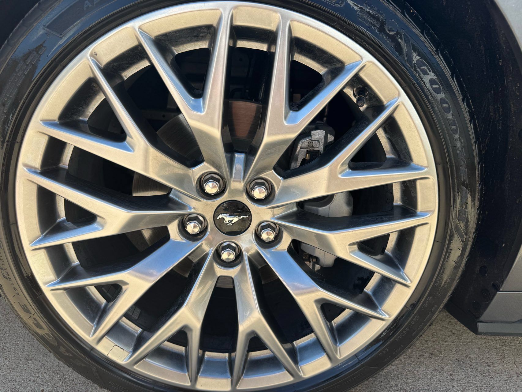 Used 2025 Ford Mustang Premium RWD image 26