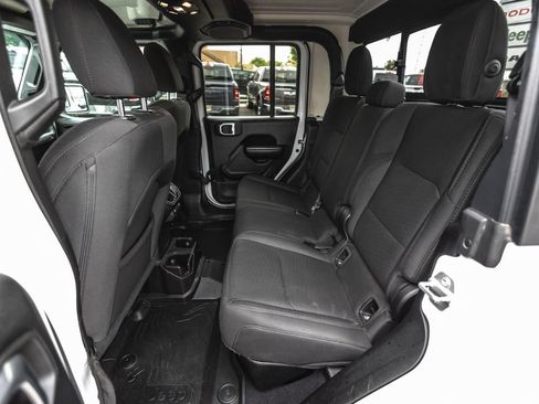 Used 2020 Jeep Gladiator Sport w/ Quick Order Package 24S AWD/4WD image 29