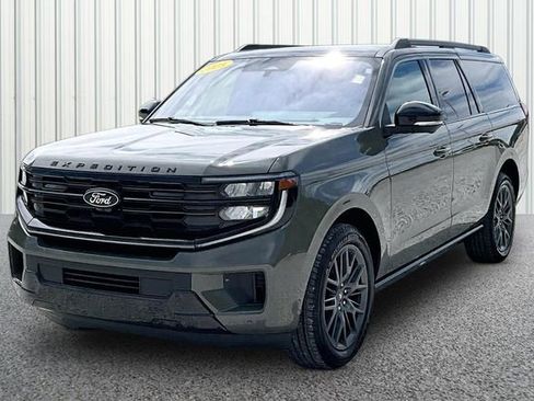 Used 2025 Ford Expedition Max Platinum w/ Stealth Performance Package AWD/4WD image 2