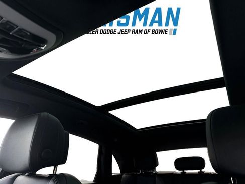 Used 2021 Porsche Macan image 22