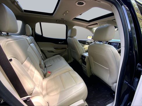 Used 2019 GMC Acadia Denali w/ Technology Package AWD/4WD image 19