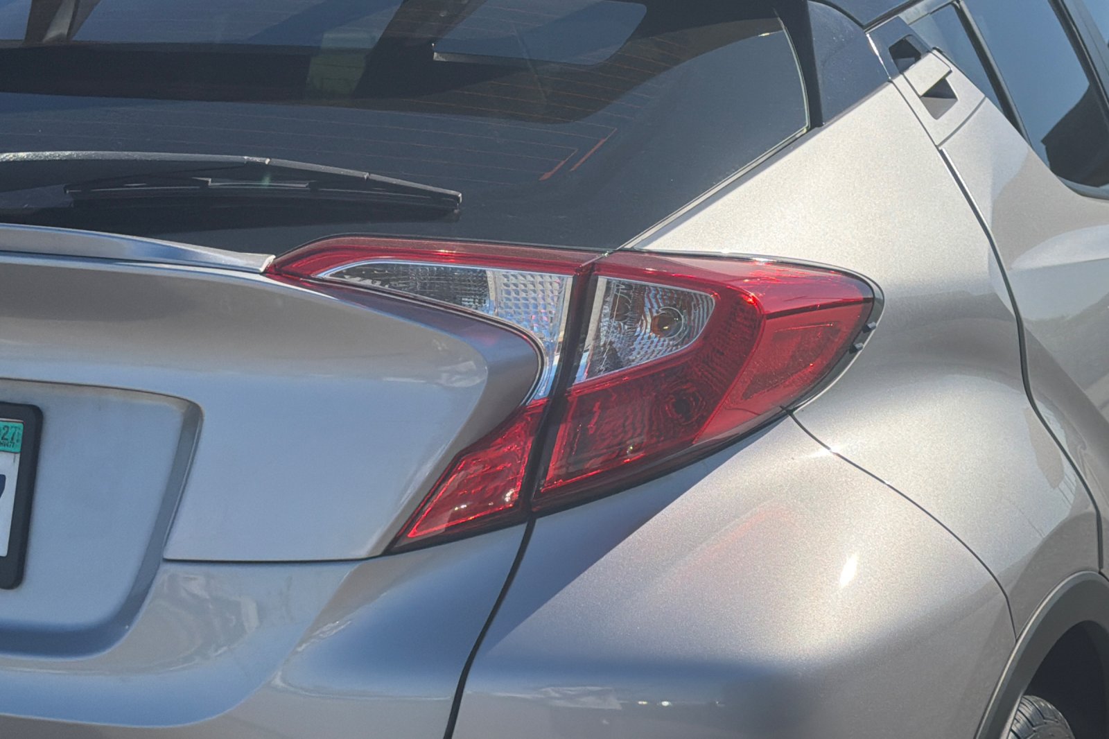 Used 2020 Toyota C-HR XLE FWD image 39