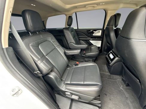 Used 2021 Lincoln Aviator Reserve w/ Equipment Group 208A RWD image 17