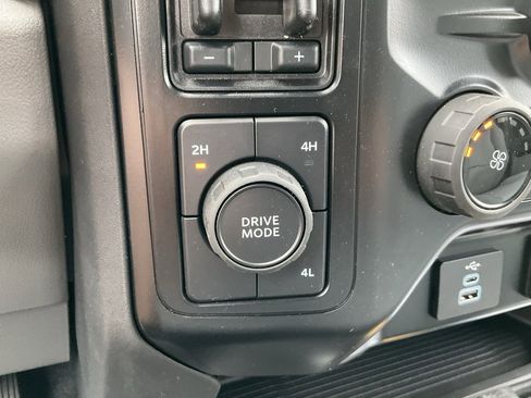 New 2024 Ford F550 4x4 Regular Cab Super Duty image 15