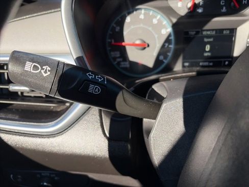 Used 2020 Chevrolet Equinox LS w/ LS Convenience Package image 23