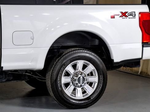 Used 2022 Ford F250 Platinum w/ FX4 Off-Road Package image 13