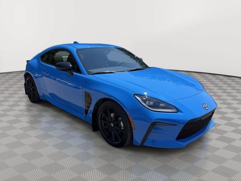 Used 2024 Toyota GR86 Premium RWD image 7
