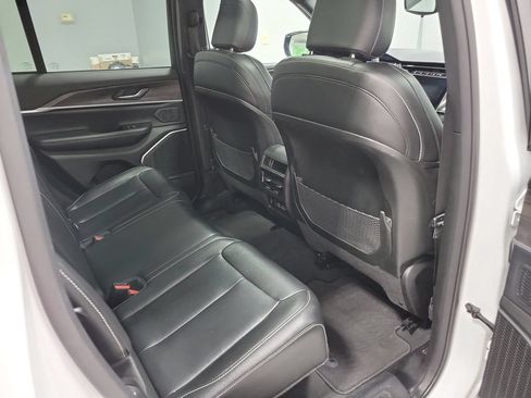 Used 2024 Jeep Grand Cherokee Limited 4xe AWD/4WD image 18