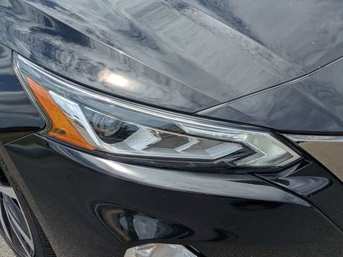 Used 2021 Nissan Altima 2.5 SR w/ SR Premium Package FWD image 9