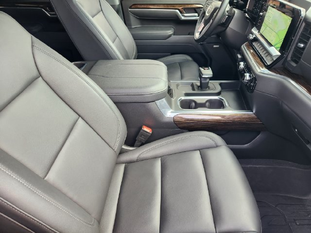 Used 2025 GMC Sierra 1500 Elevation w/ Elevation Premium Package AWD/4WD image 14