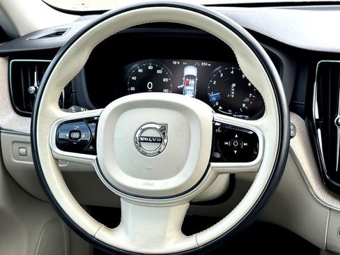 Used 2021 Volvo XC60 T5 Inscription w/ Advanced Package image 29