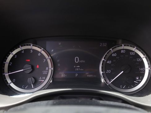 Used 2023 Toyota Highlander LE image 36