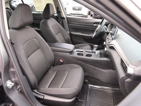Certified 2025 Nissan Altima 2.5 SV FWD image 24