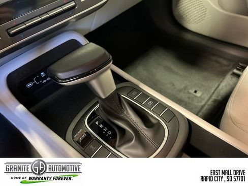 Used 2025 Hyundai Kona SEL AWD/4WD image 23