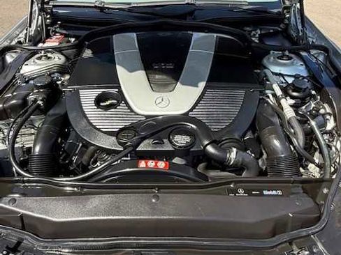 Used 2005 Mercedes-Benz SL 600 image 21