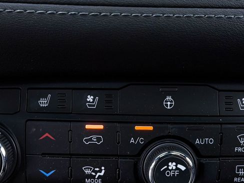 Used 2021 Dodge Durango Citadel w/ Premium Entertainment Group image 25