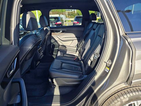 Certified 2025 Audi Q7 2.0T Premium Plus w/ Premium Plus Package image 18