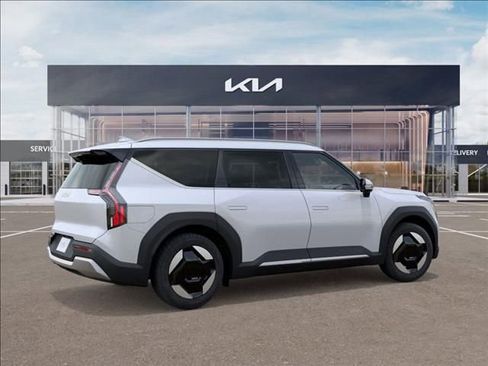 New 2025 Kia EV9 Wind AWD/4WD image 6
