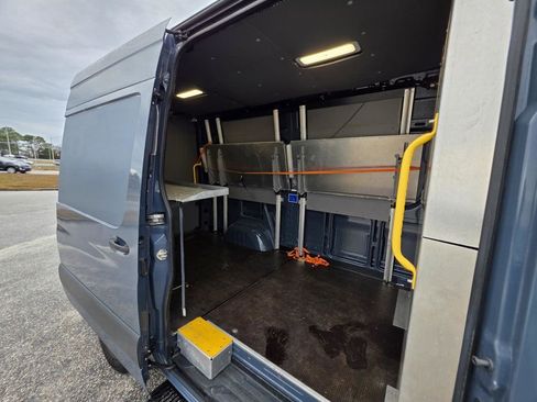 Used 2019 Mercedes-Benz Sprinter 144 image 10