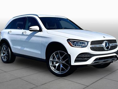 Used 2022 Mercedes-Benz GLC 300 4MATIC image 3