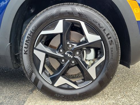 Used 2025 Kia Seltos EX image 5