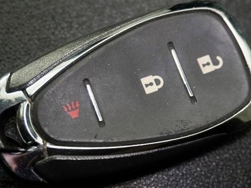 Used 2021 Chevrolet Equinox LT w/ LPO, Floor Liner Package image 24