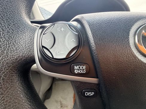 Used 2012 Toyota Camry LE FWD image 6