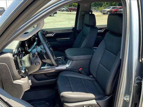 Used 2025 Chevrolet Silverado 1500 LTZ AWD/4WD image 23