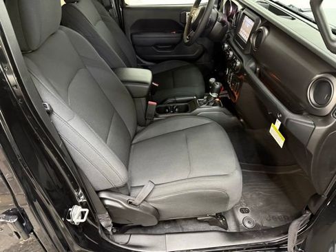 Used 2023 Jeep Gladiator Sport image 96